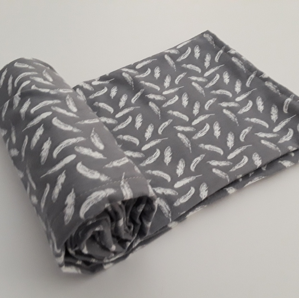 Flannel swaddling blanket, feather blanket